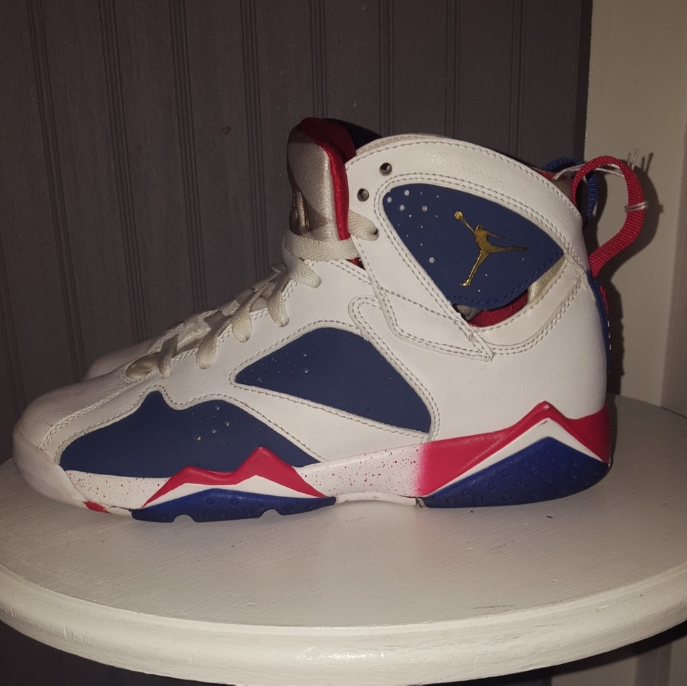 Jordan's size 6 women 4.5 youth